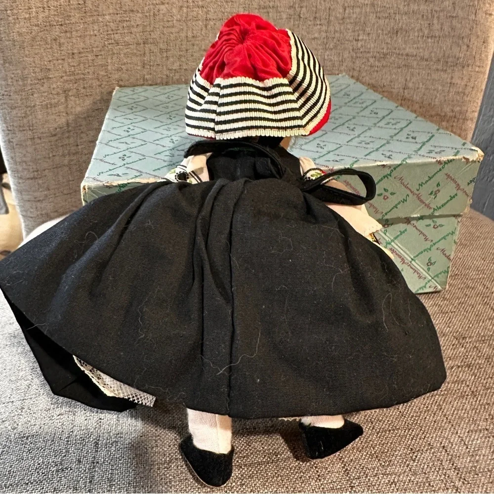 Madame Alexander Vintage Doll Finland 761 with box